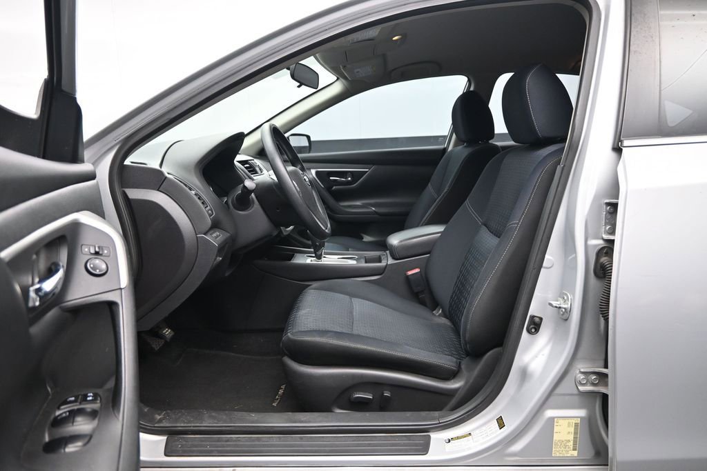 Used 2016 Nissan Altima 2.5 S w/ Power Driver Seat Package FWD image 19