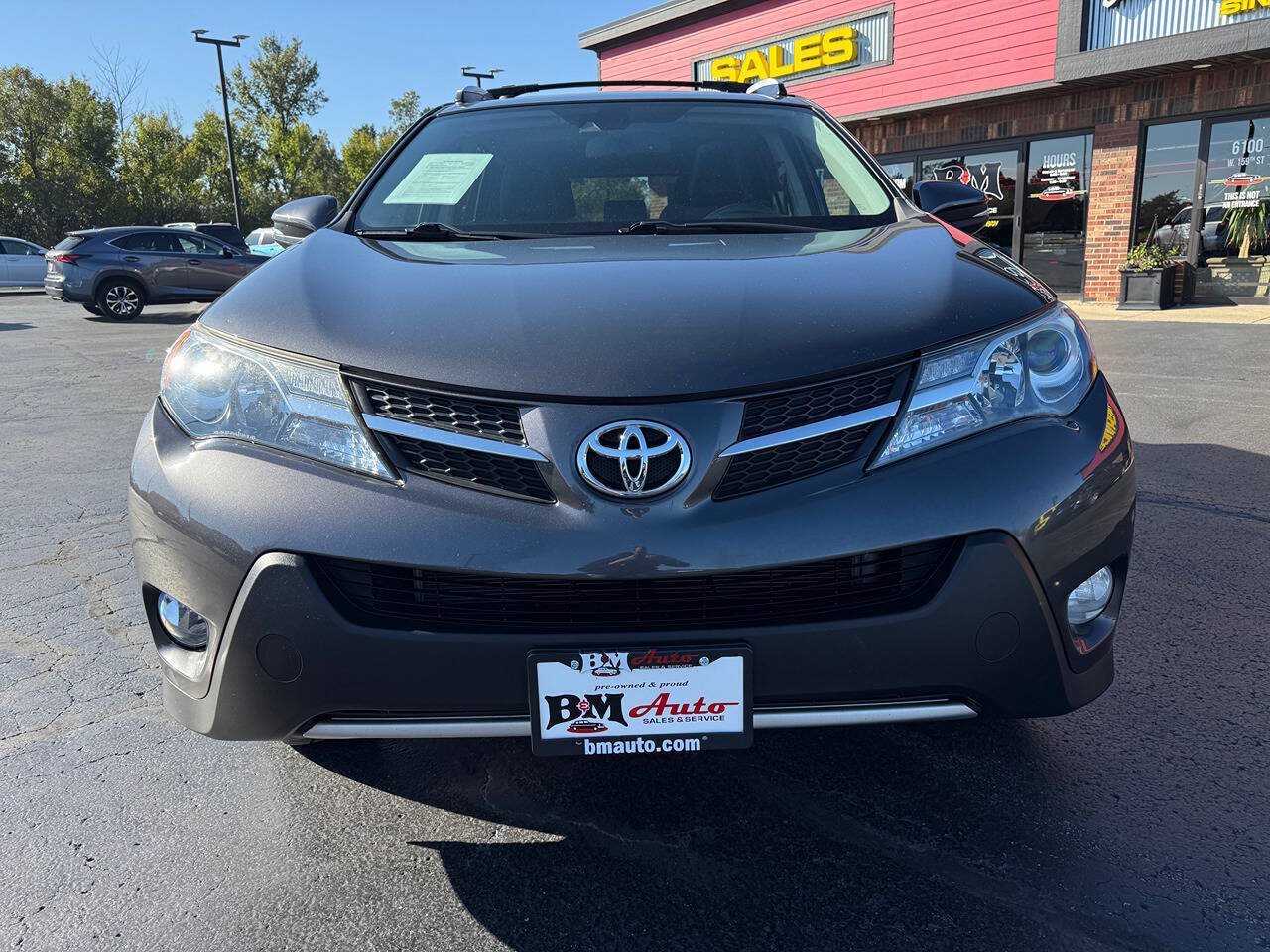 Used 2015 Toyota RAV4 Limited w/ Technology Package AWD/4WD image 2