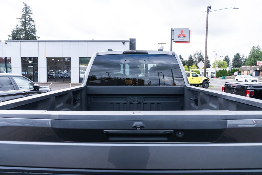 Used 2021 Ford F350 Platinum w/ Tremor Off-Road Package AWD/4WD image 8