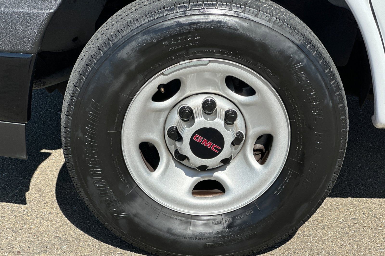 Used 2023 GMC Savana 2500 Extended w/ Driver Convenience Package image 40