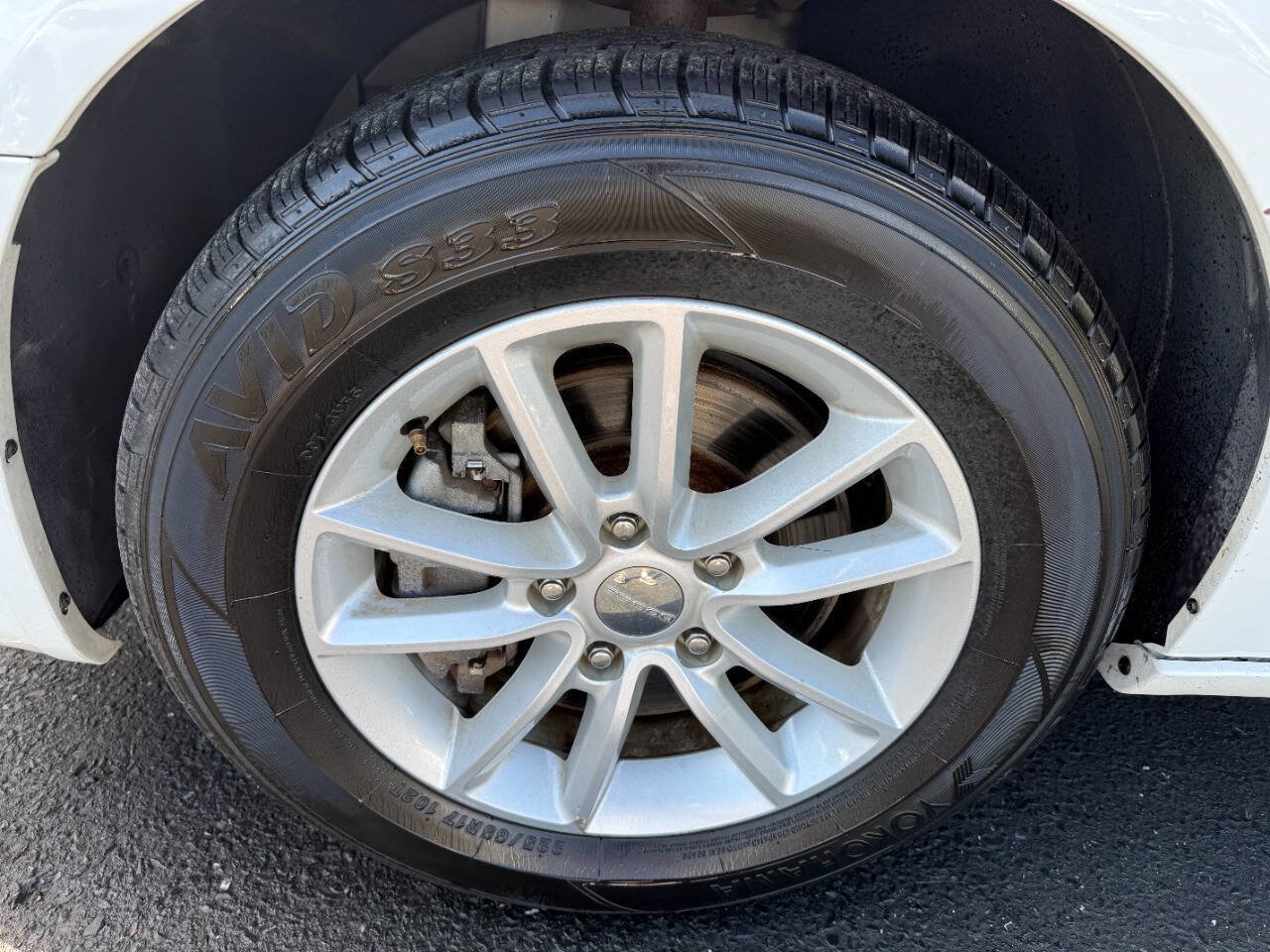 Used 2015 Dodge Grand Caravan SXT w/ Security Group FWD image 9