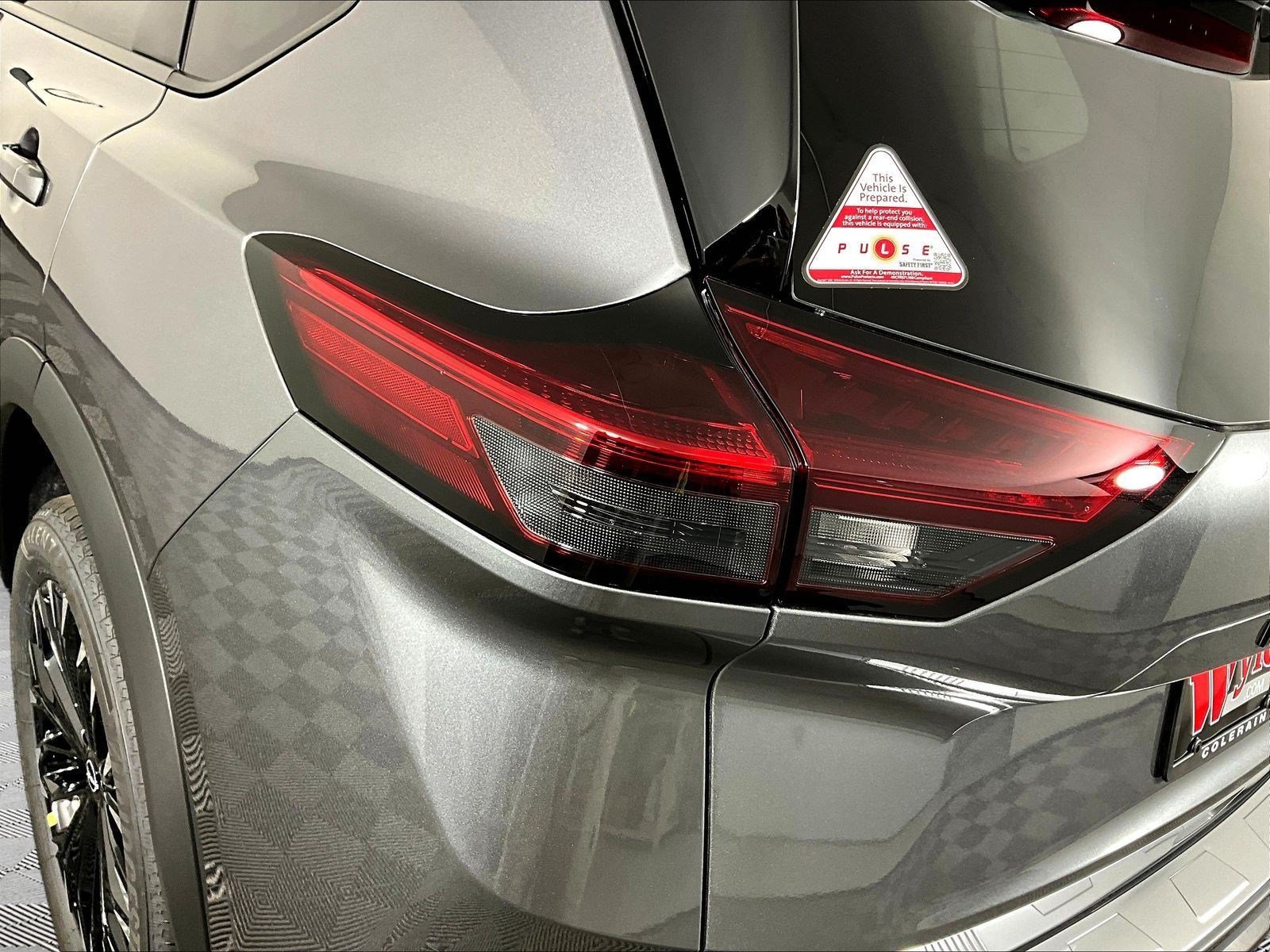 New 2026 Nissan Rogue Dark Armor AWD/4WD image 15