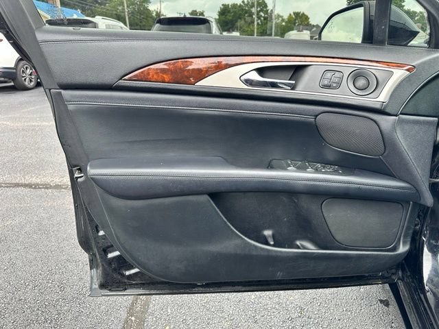 Used 2019 Lincoln MKZ Reserve FWD image 14