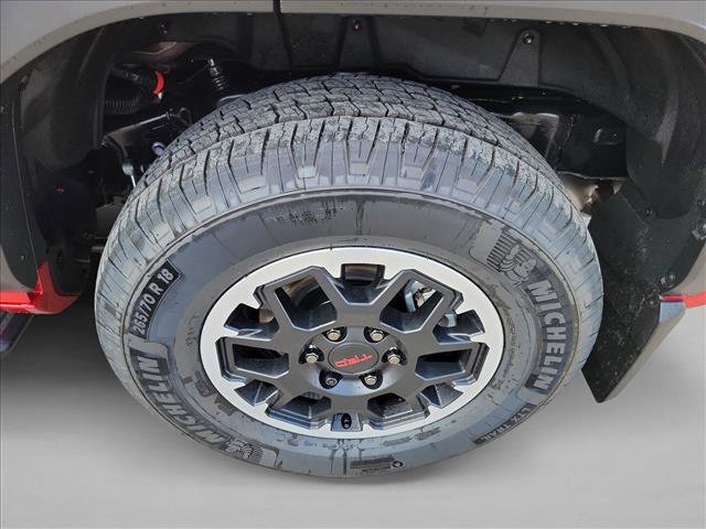 Used 2025 Toyota 4Runner TRD Off-Road image 12