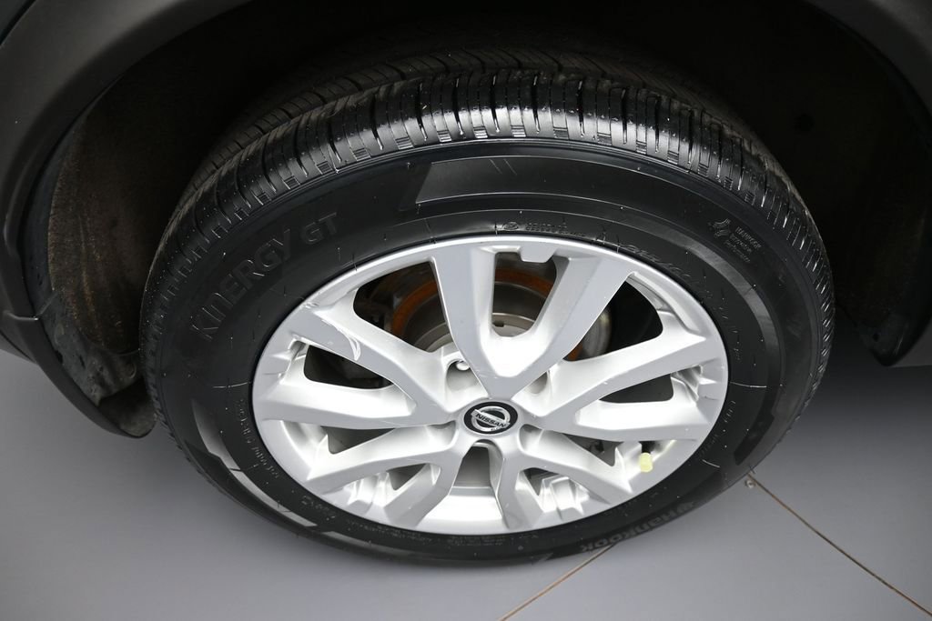 Used 2020 Nissan Rogue Sport SV AWD/4WD image 12