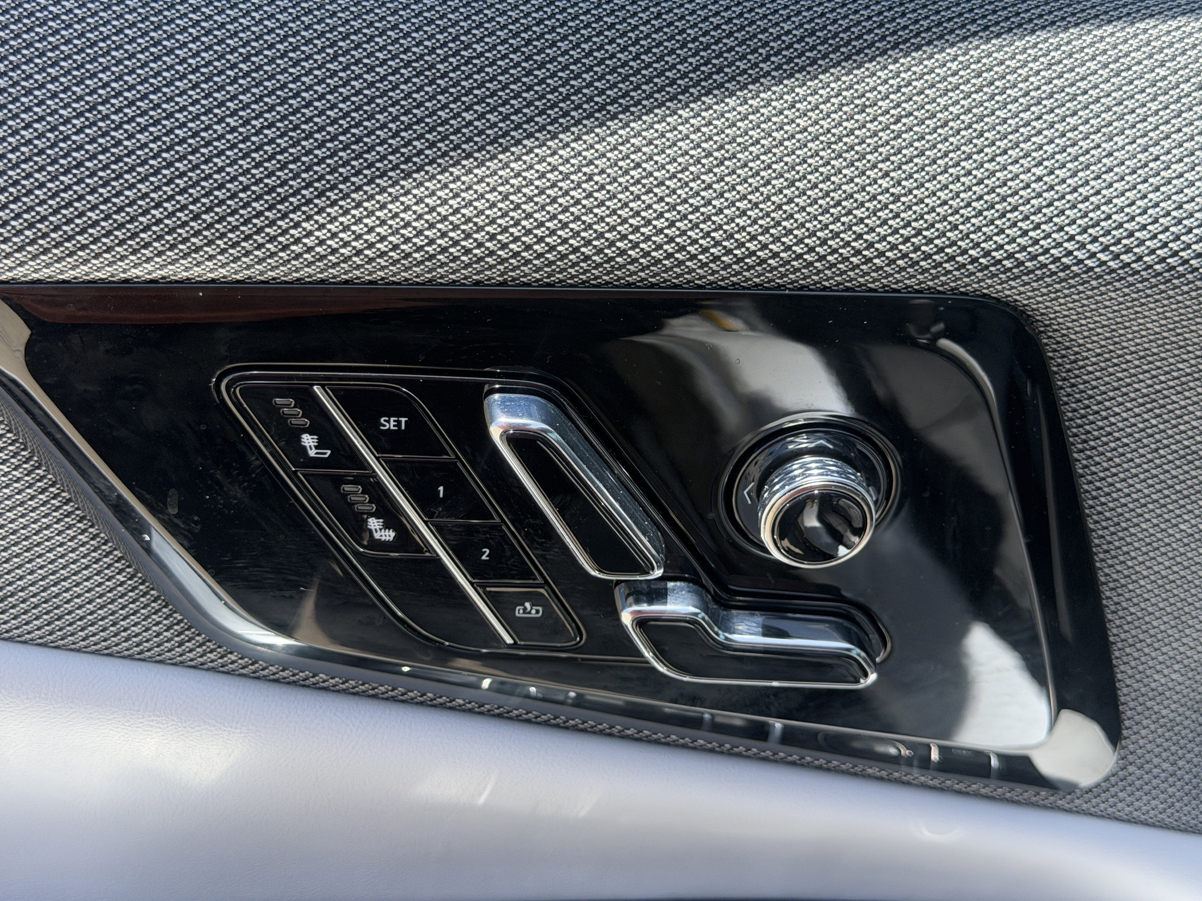 Certified 2025 Cadillac Optiq Sport 1 AWD/4WD image 19