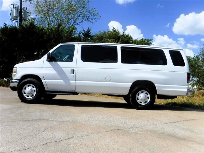 Used 2008 Ford E-350 and Econoline 350 XLT RWD image 12