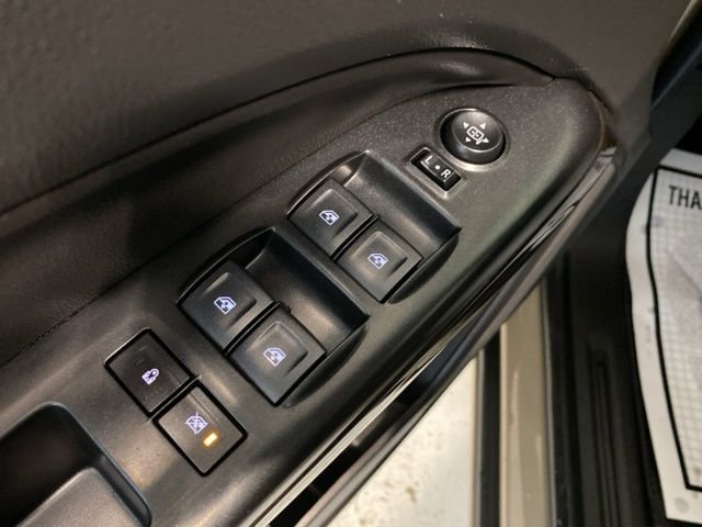 Used 2022 GMC Canyon Elevation w/ Elevation Premium Package image 9