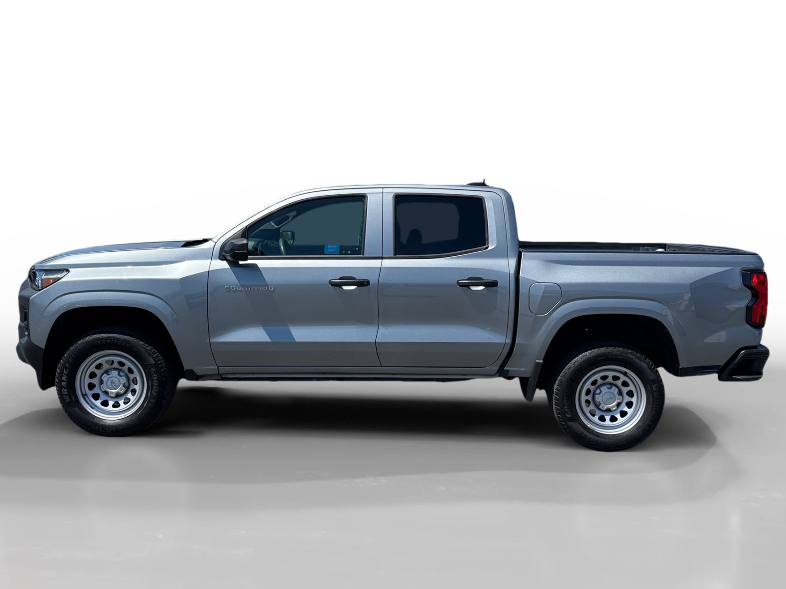 Used 2024 Chevrolet Colorado W/T RWD image 2