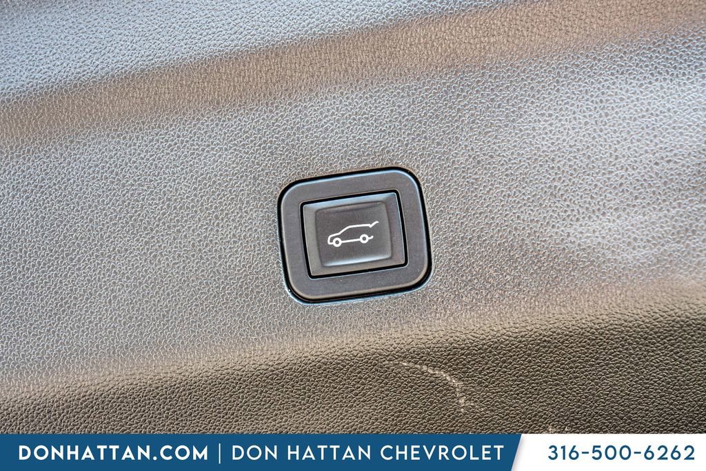 Used 2024 GMC Yukon XL Denali image 34