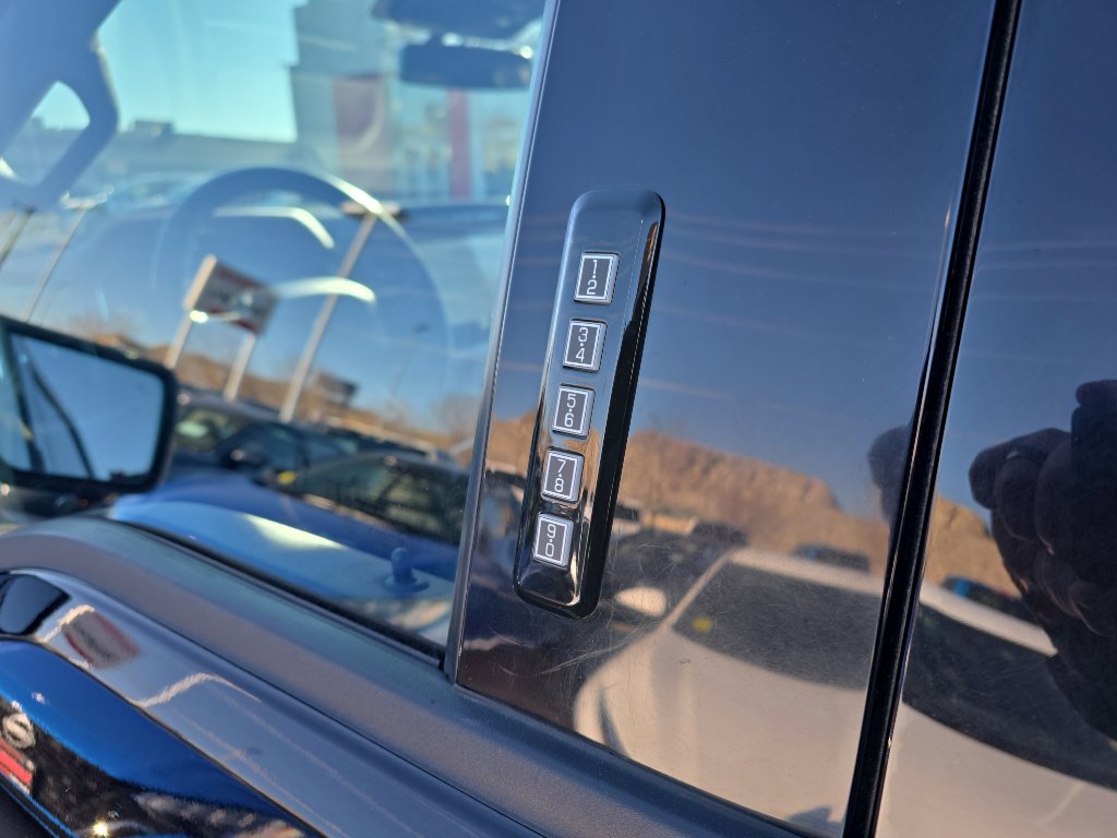 Used 2021 Ford F150 Lariat w/ Equipment Group 502A High AWD/4WD image 8