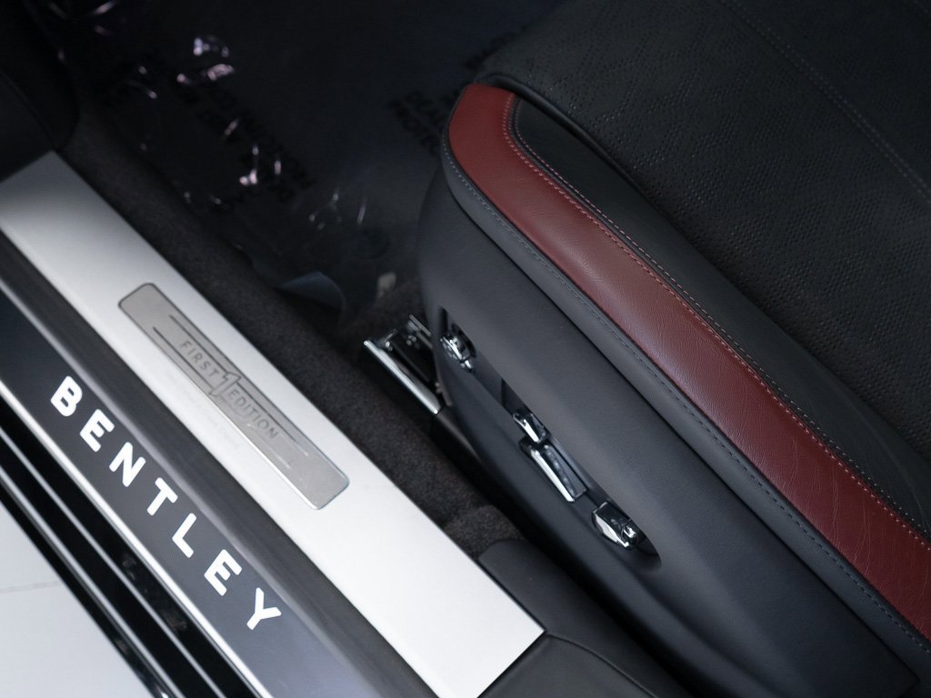 Certified 2025 Bentley Flying Spur Plug-In Hybrid image 12