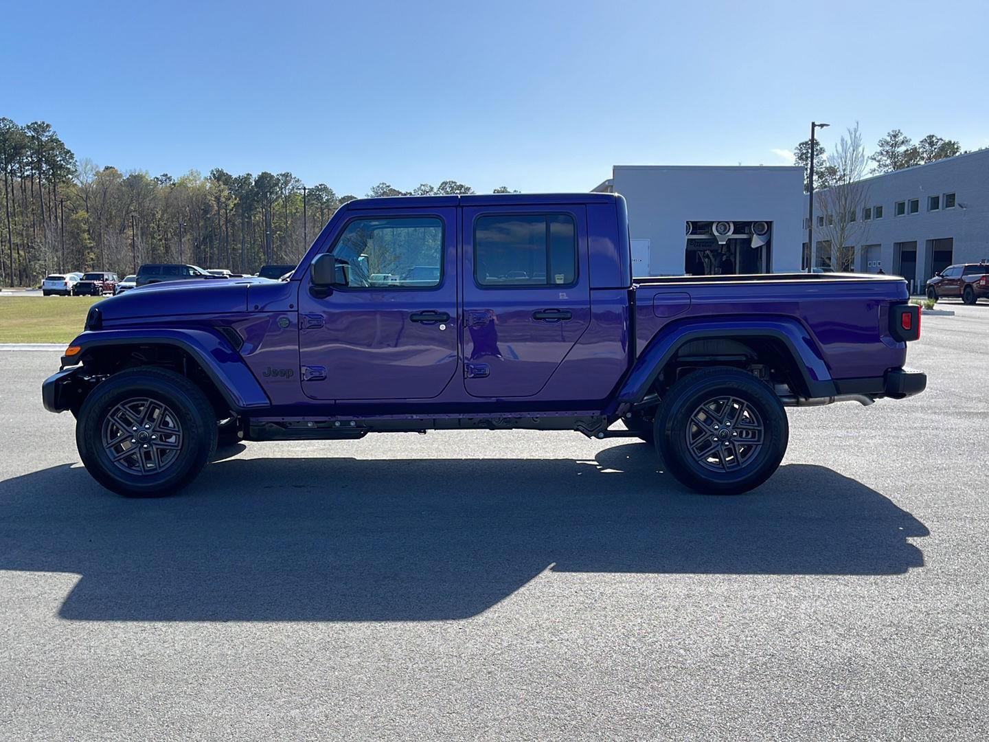 New 2026 Jeep Gladiator Sport AWD/4WD image 4