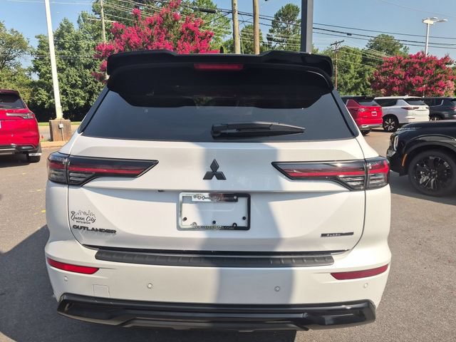 New 2026 Mitsubishi Outlander SEL Black Edition FWD image 4