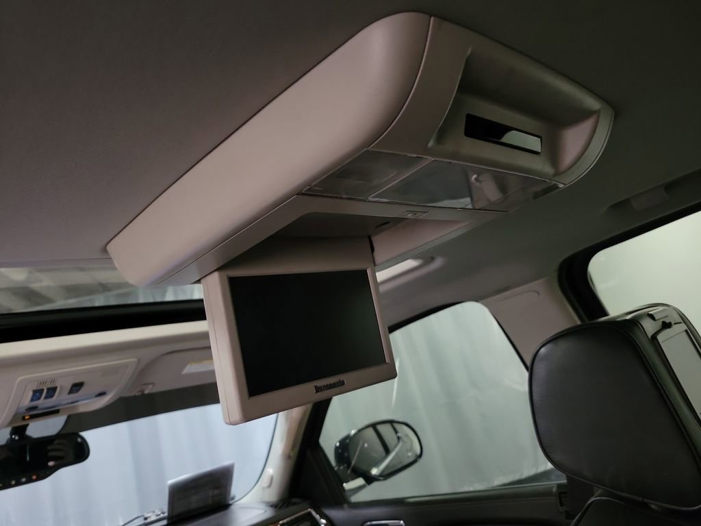 Used 2013 Cadillac Escalade ESV Platinum image 23