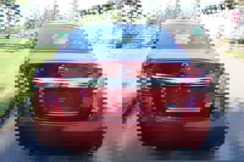 Used 2013 Nissan Altima 2.5 S image 10