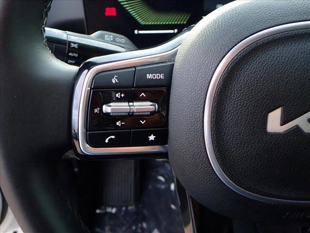 Used 2024 Kia Sorento S image 14