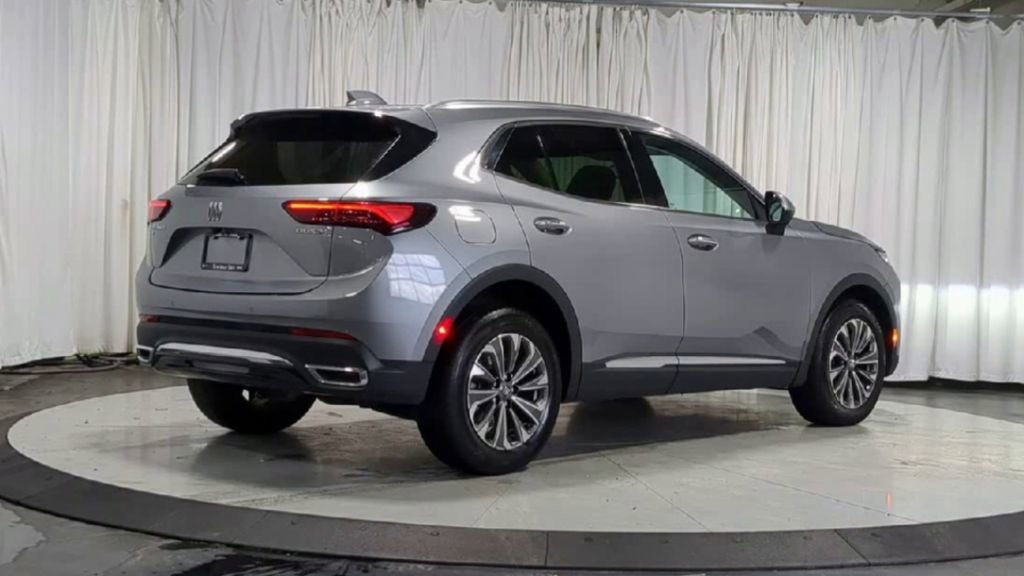 Used 2024 Buick Envision Preferred AWD/4WD image 10