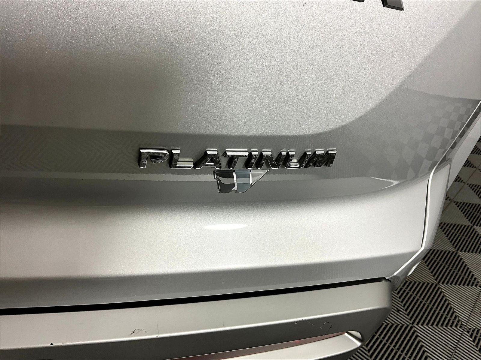 Certified 2023 Nissan Pathfinder Platinum FWD image 24