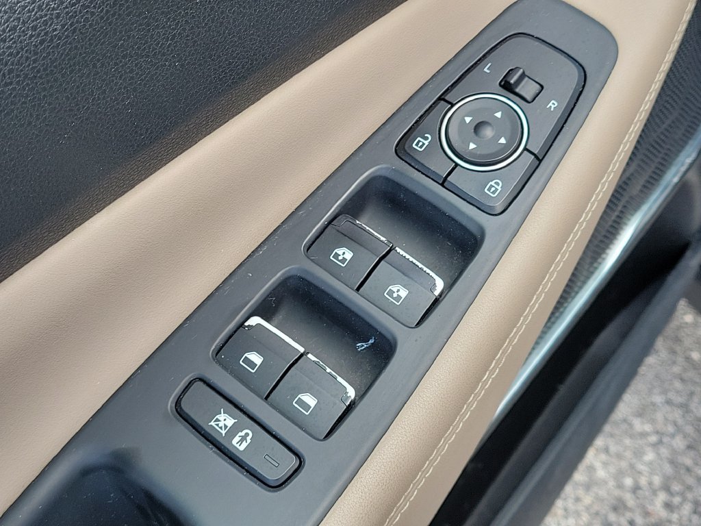Used 2019 Hyundai Santa Fe FWD image 20