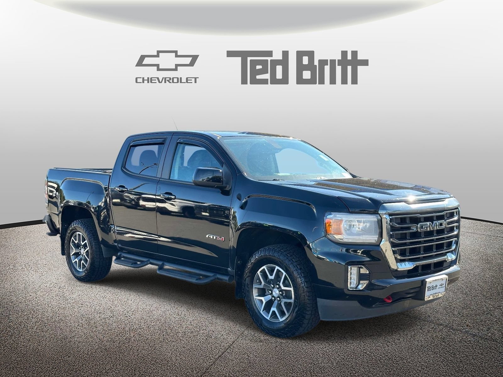 Used 2022 GMC Canyon AT4 w/ Trailering Package AWD/4WD image 3