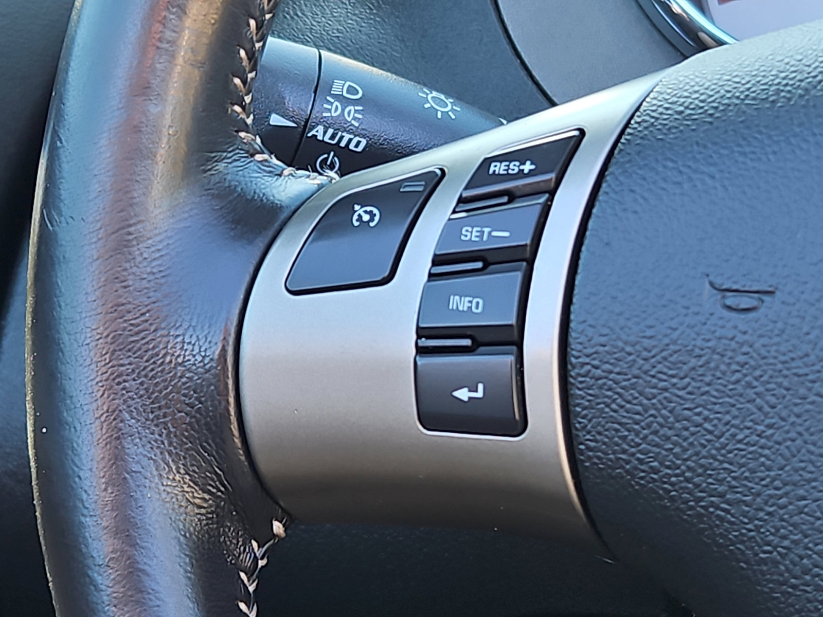 Used 2008 Pontiac Solstice Convertible w/ Premium Package image 19