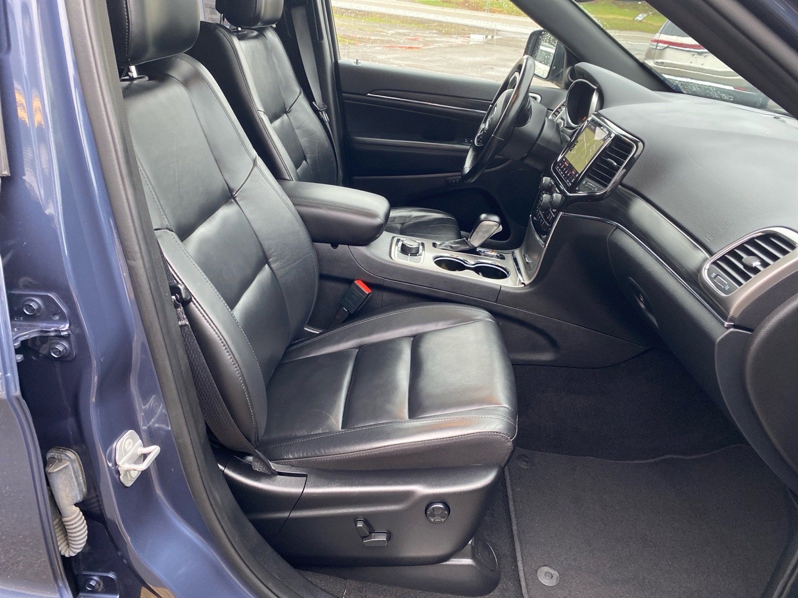 Used 2021 Jeep Grand Cherokee Limited AWD/4WD image 27