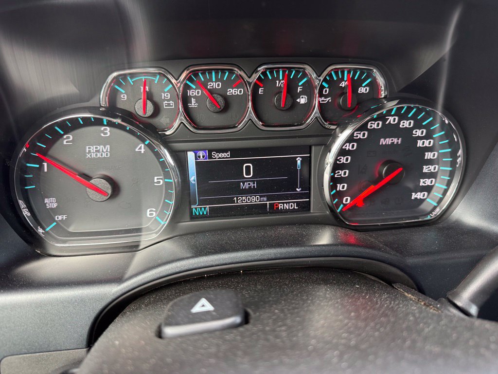 Used 2018 Chevrolet Silverado 1500 LT w/ LT Eassist Package AWD/4WD image 8