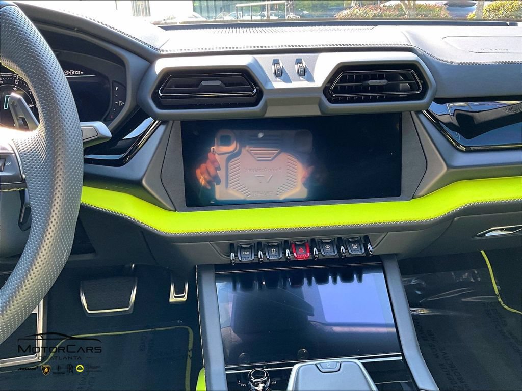 Used 2025 Lamborghini Urus Performante AWD/4WD image 8