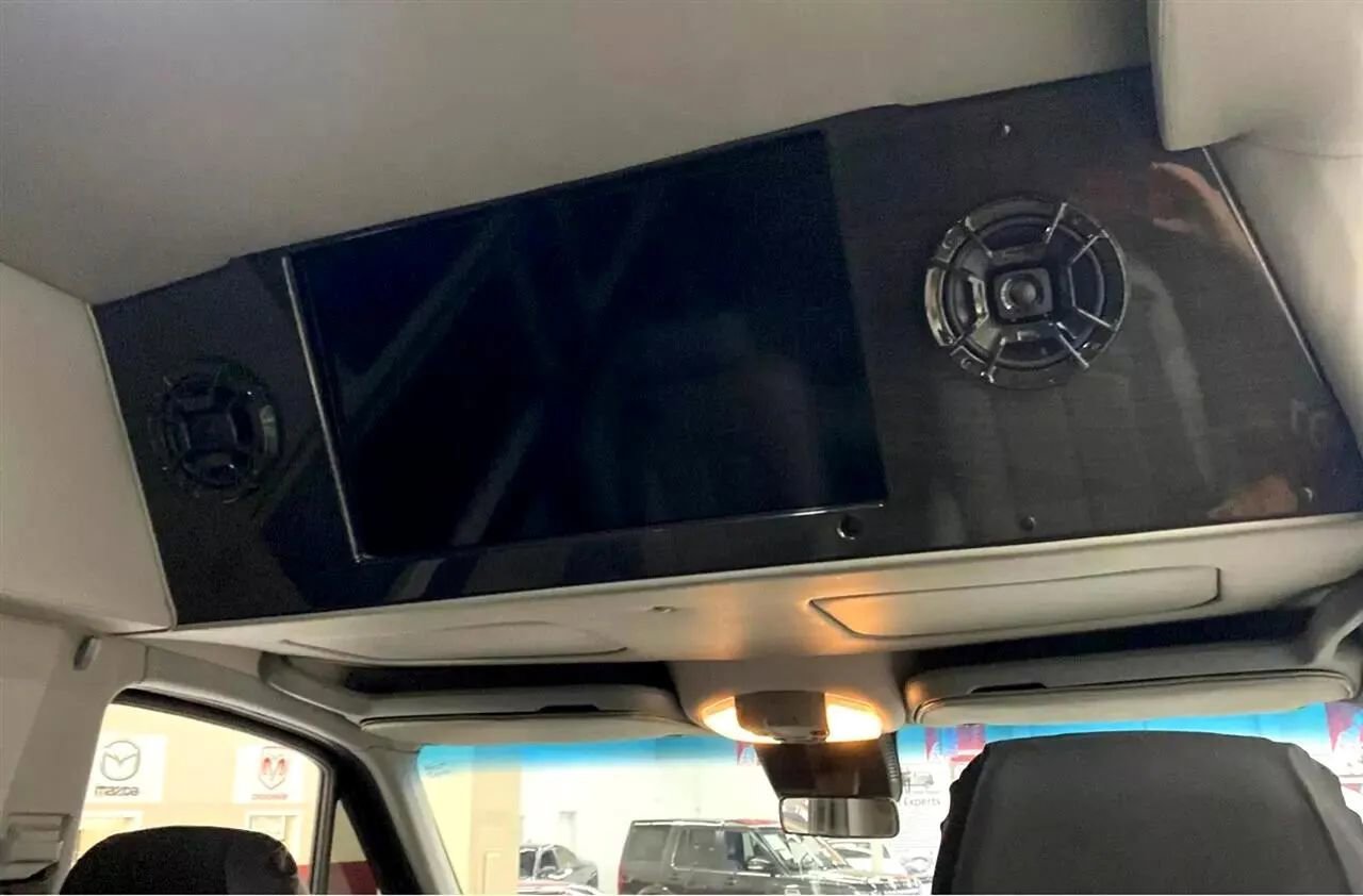 Used 2016 Mercedes-Benz Sprinter 2500 image 19