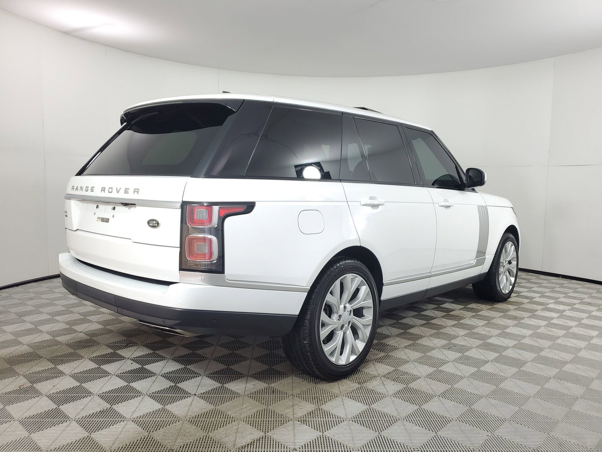 Used 2022 Land Rover Range Rover Westminster Edition image 6