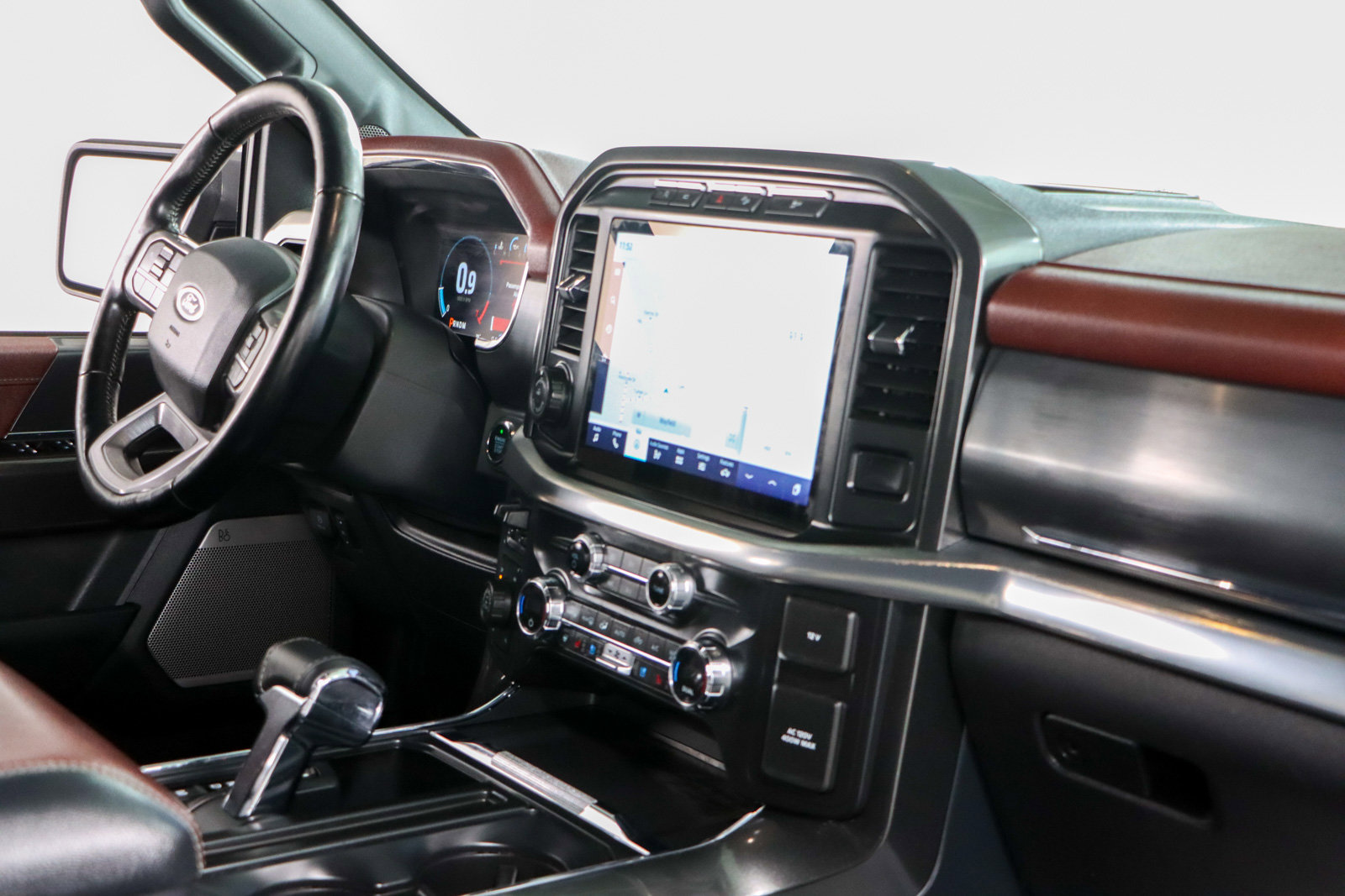 Used 2021 Ford F150 Lariat w/ Equipment Group 502A High image 27