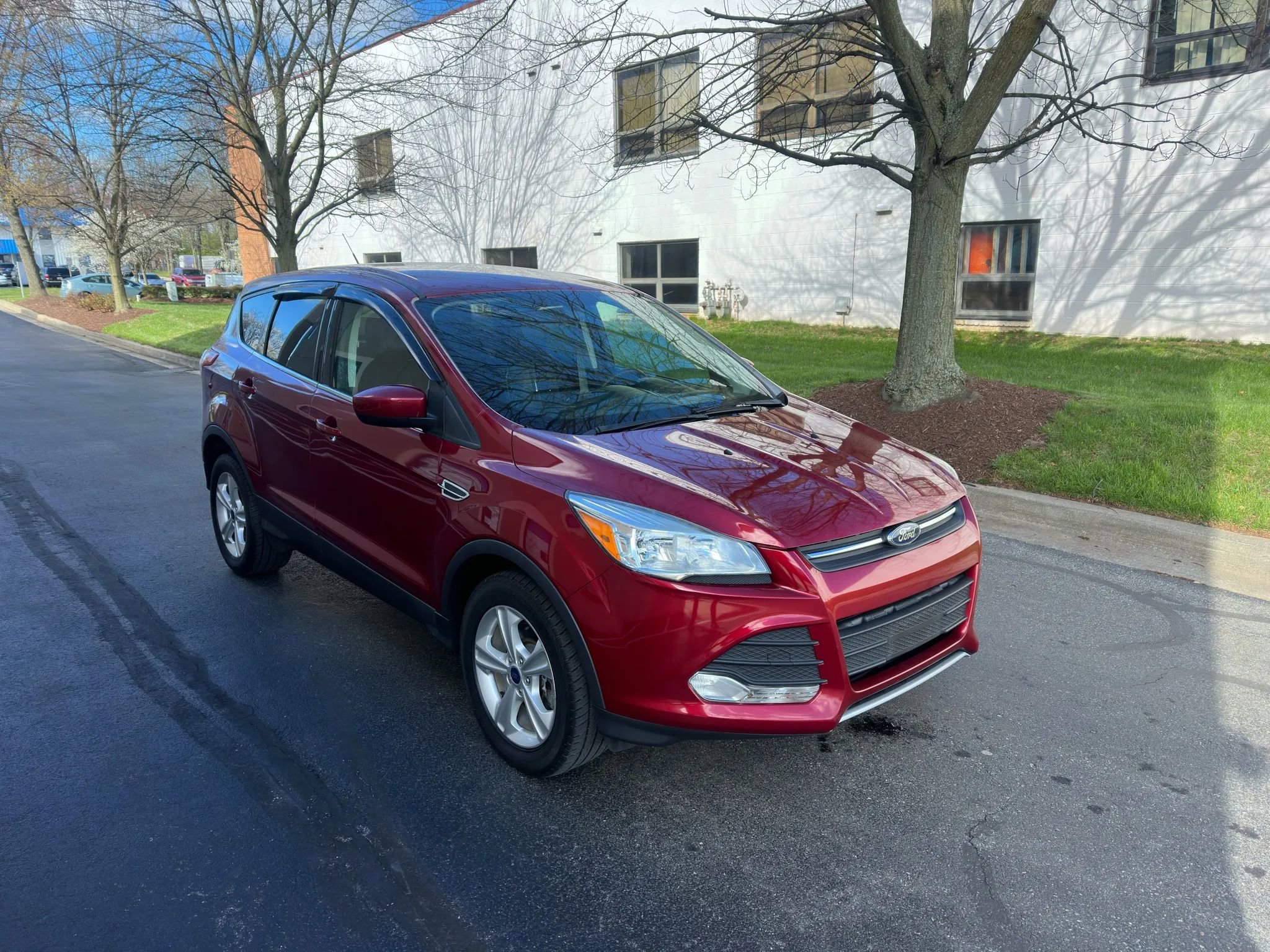 Used 2015 Ford Escape SE image 1