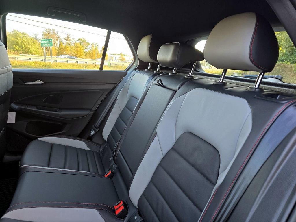 New 2026 Volkswagen GTI SE FWD image 24