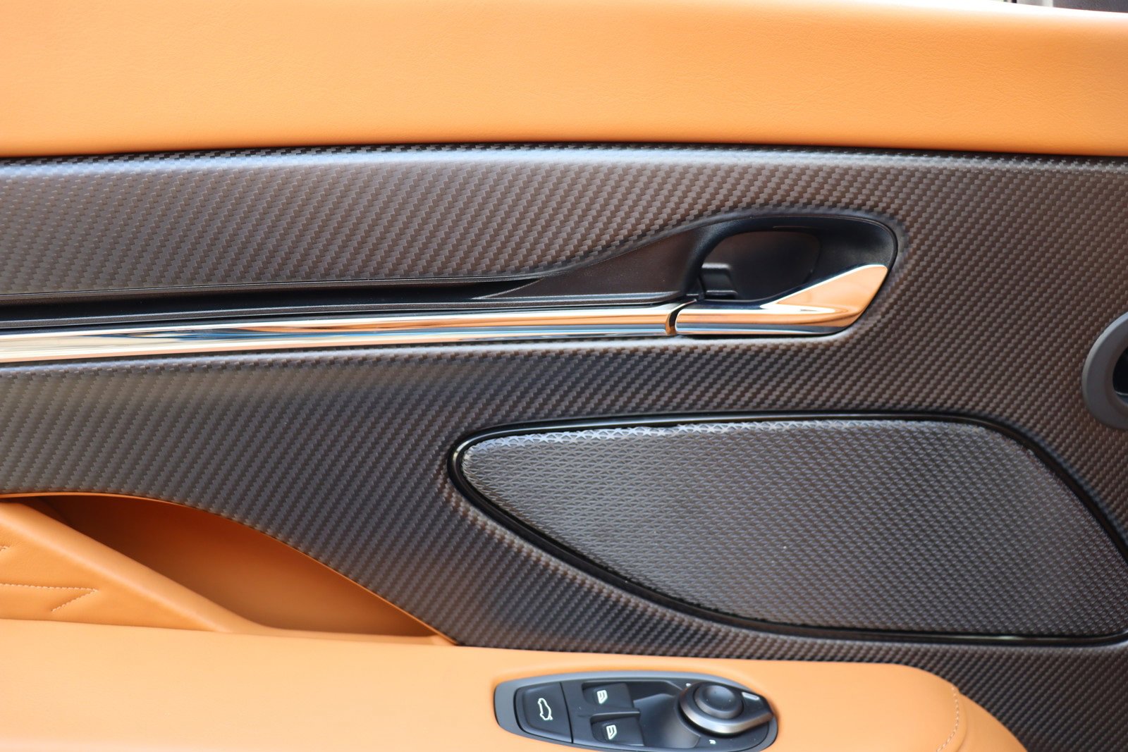 New 2025 Aston Martin DB12 Convertible image 23