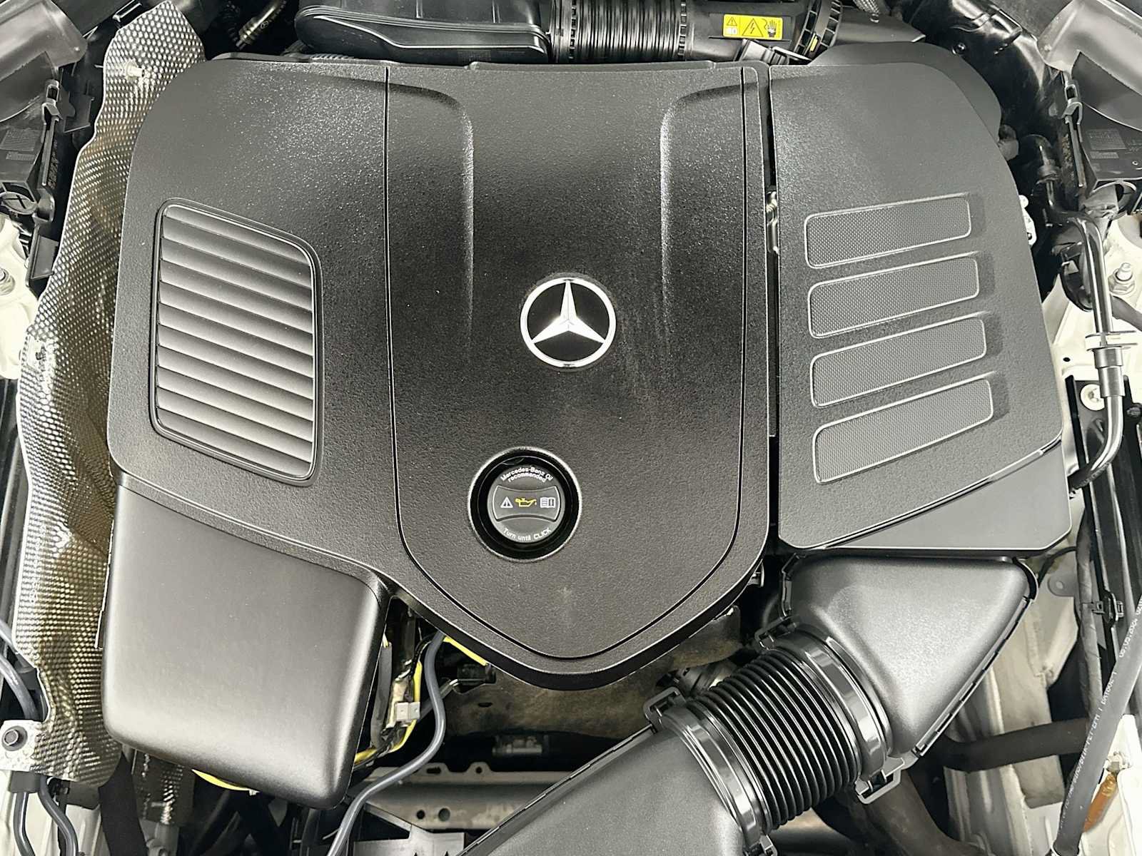 Used 2025 Mercedes-Benz GLC 300 image 28