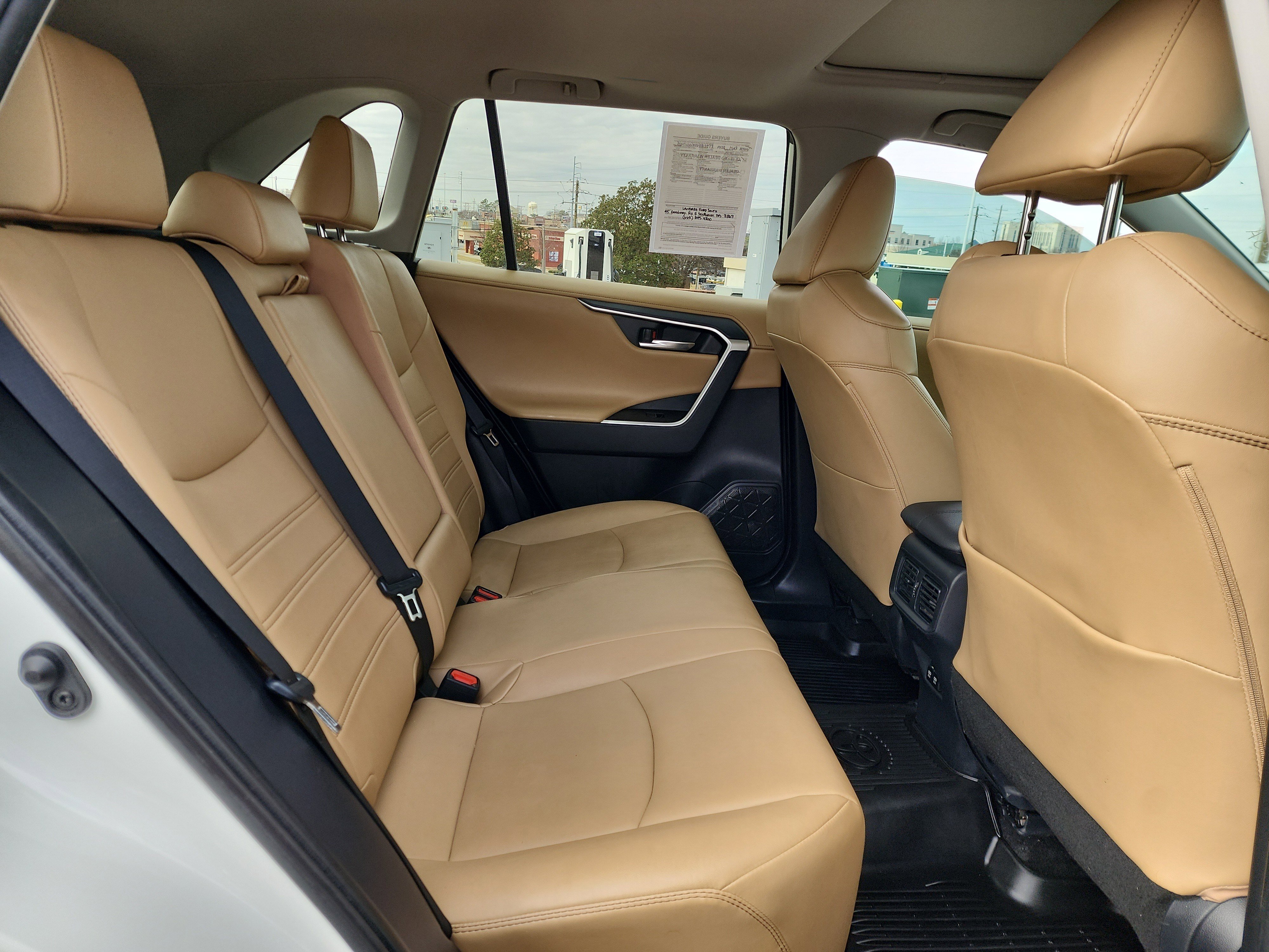 Used 2019 Toyota RAV4 Limited image 14