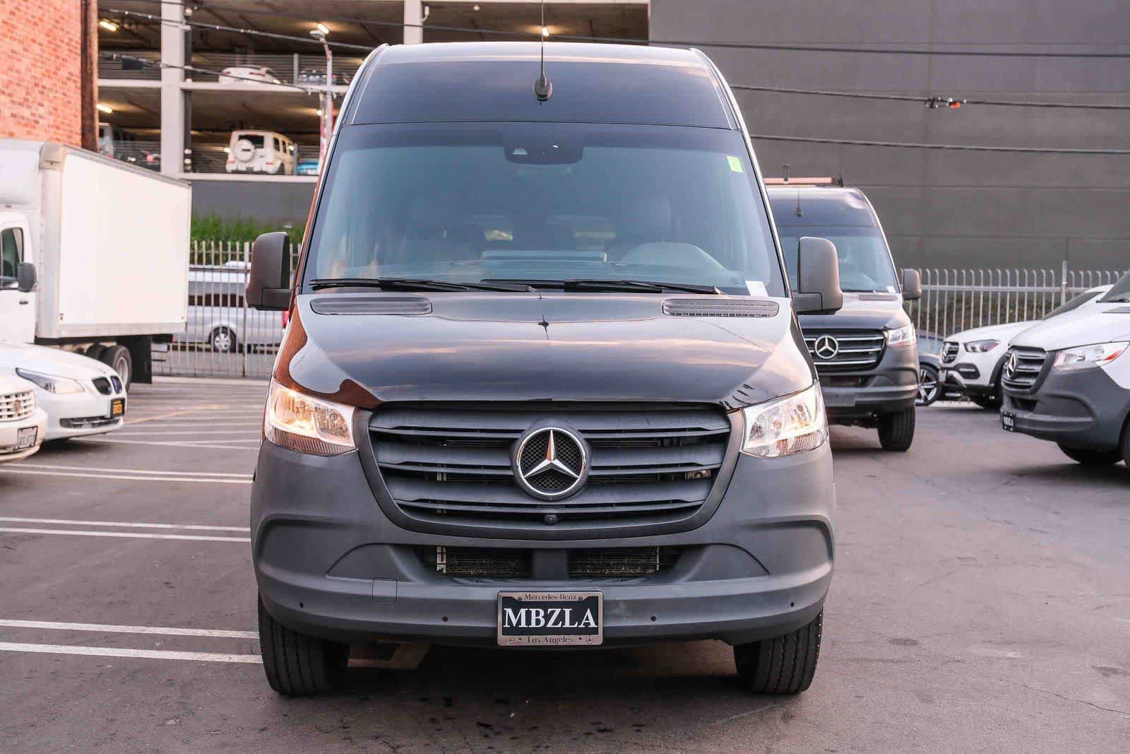Used 2023 Mercedes-Benz Sprinter 2500 video 2