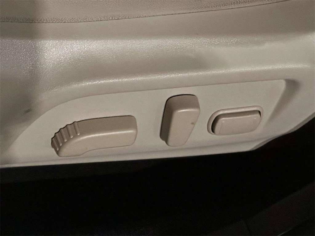 Used 2016 Subaru Legacy 2.5i Limited image 13