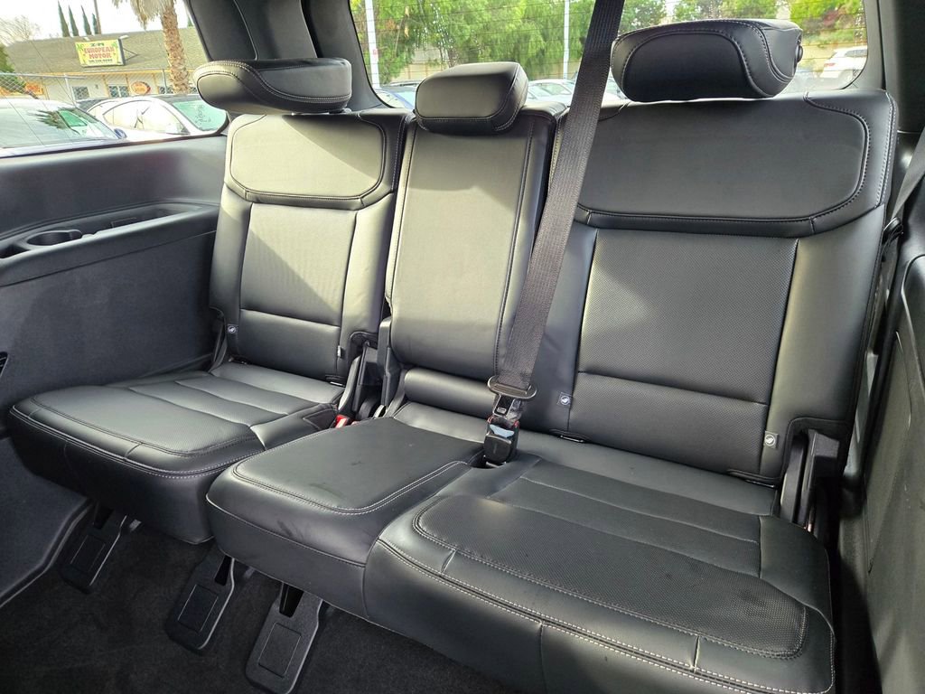 Used 2025 Ford Expedition Platinum w/ Stealth Appearance Package image 14