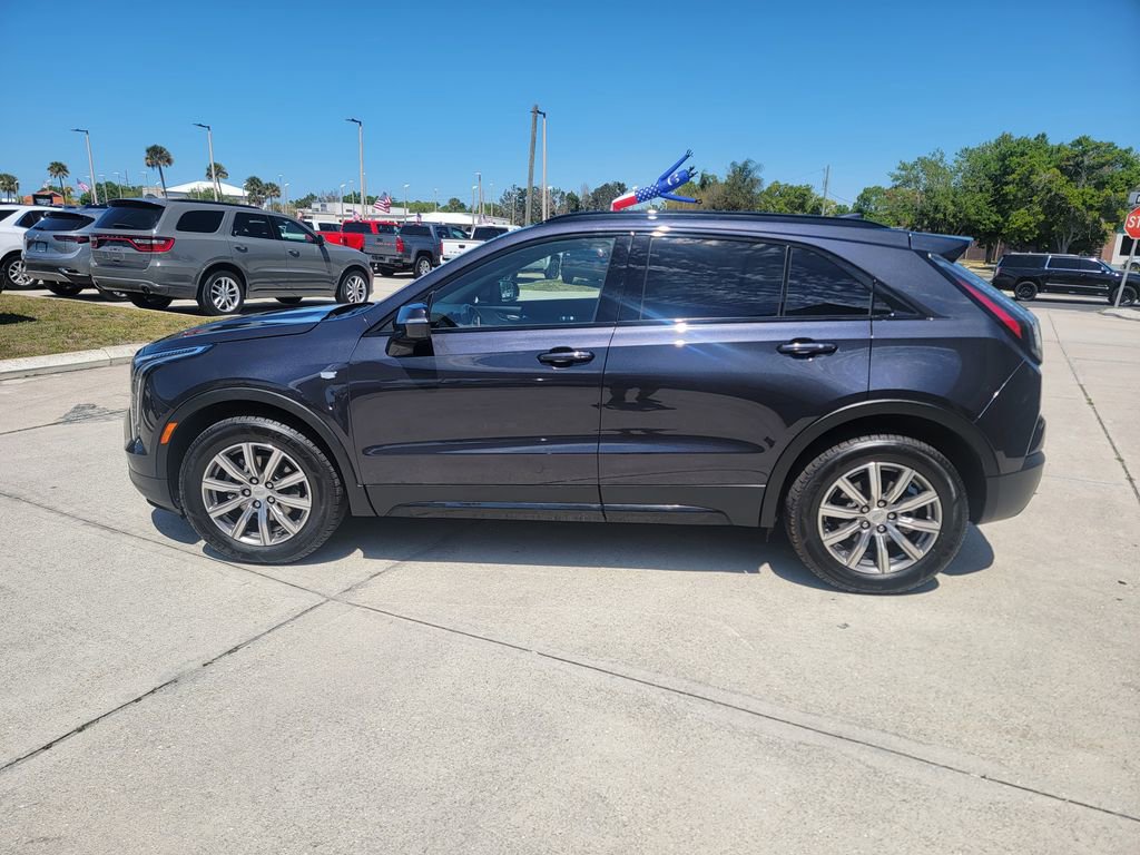 Used 2023 Cadillac XT4 Sport image 2