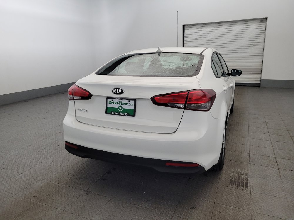 Used 2017 Kia Forte LX FWD image 7