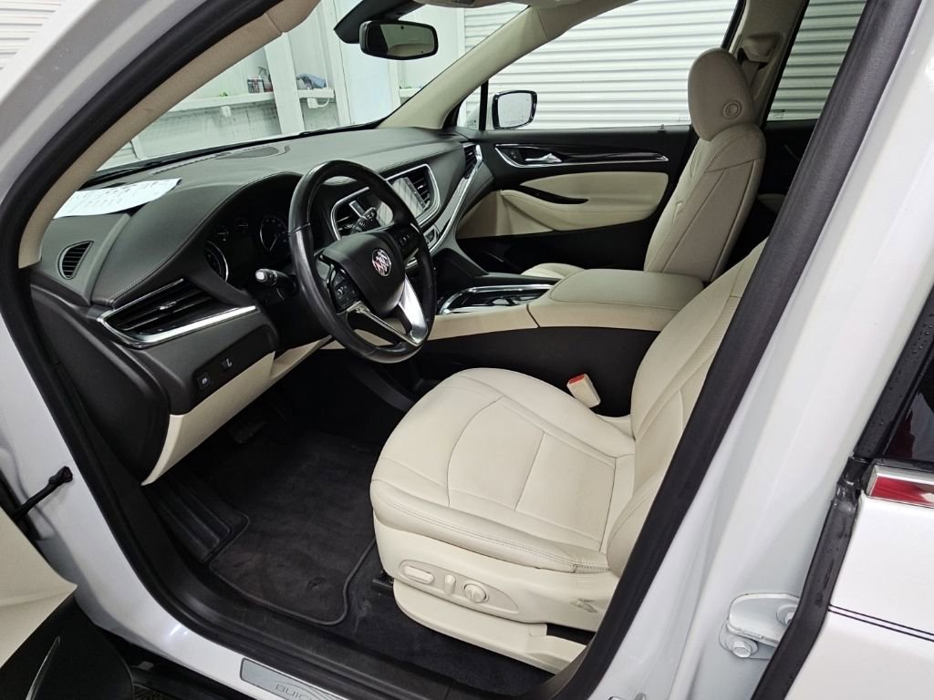 Used 2023 Buick Enclave Essence w/ Sport Touring Edition FWD image 12