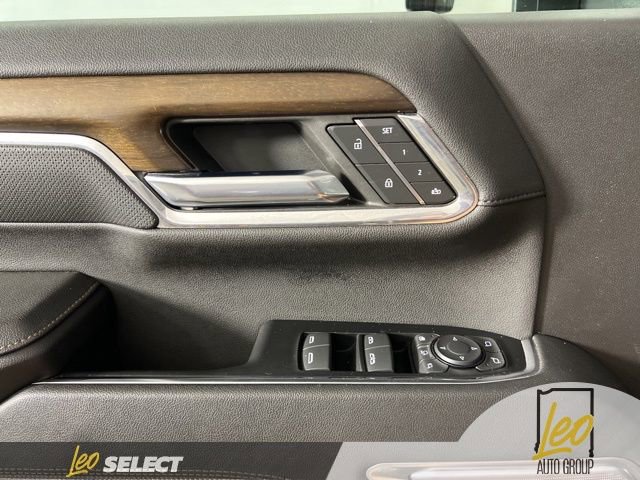 Used 2024 Chevrolet Silverado 3500 High Country w/ Technology Package AWD/4WD image 31