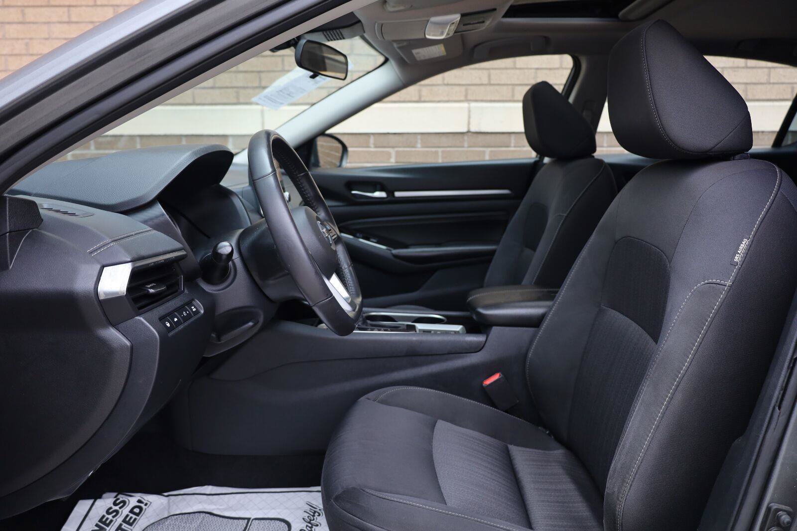 Used 2021 Nissan Altima 2.5 SV w/ SV Premium Package FWD image 17
