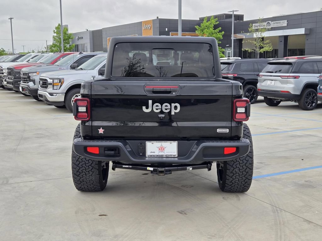 Used 2023 Jeep Gladiator Overland w/ LED Lighting Group AWD/4WD image 5