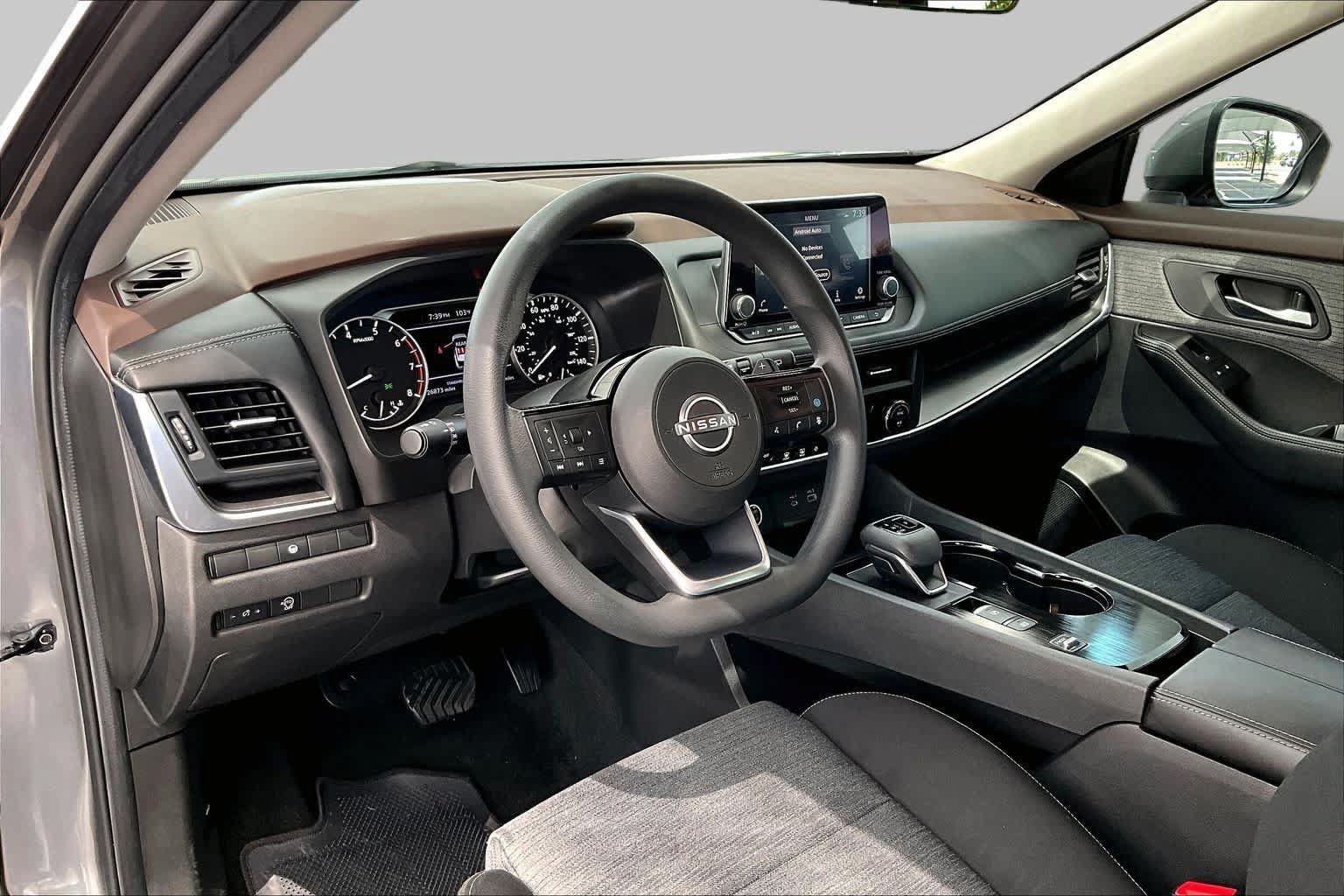 Used 2023 Nissan Rogue SV FWD image 18
