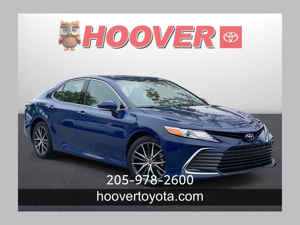 Used 2024 Toyota Camry XLE FWD image 1