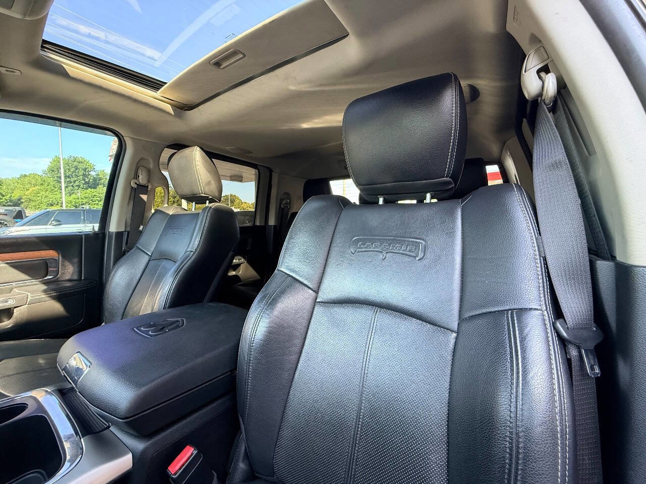 Used 2018 RAM 2500 Laramie AWD/4WD image 37