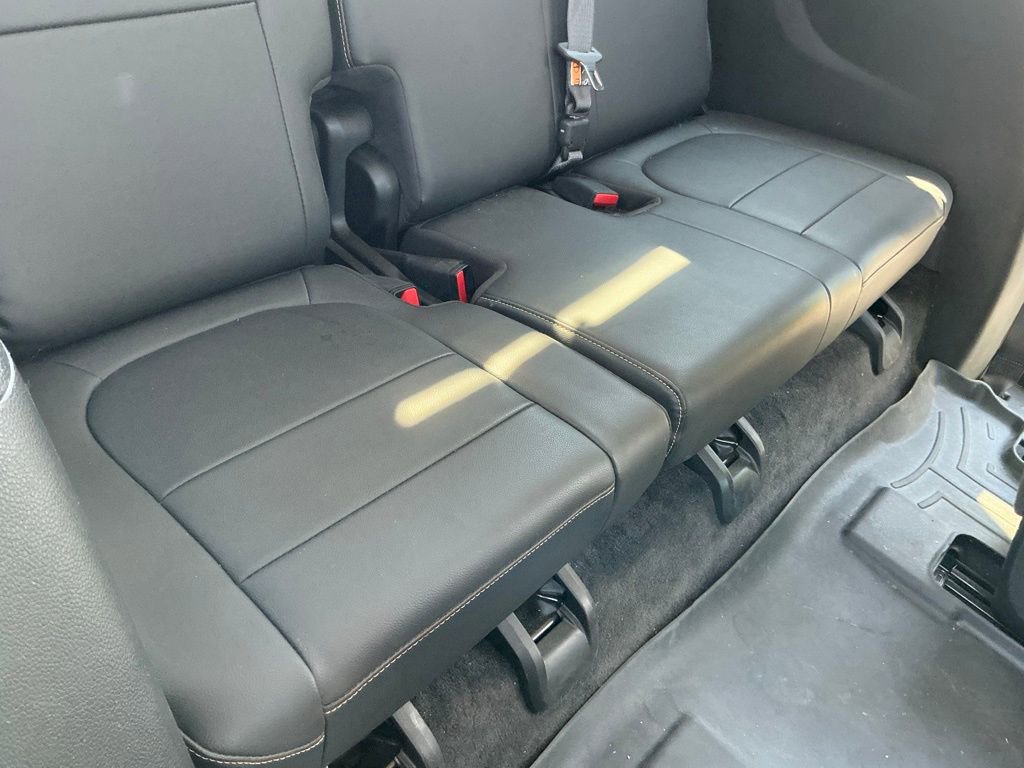 Used 2020 Chevrolet Traverse LT w/ LT Premium Package image 18